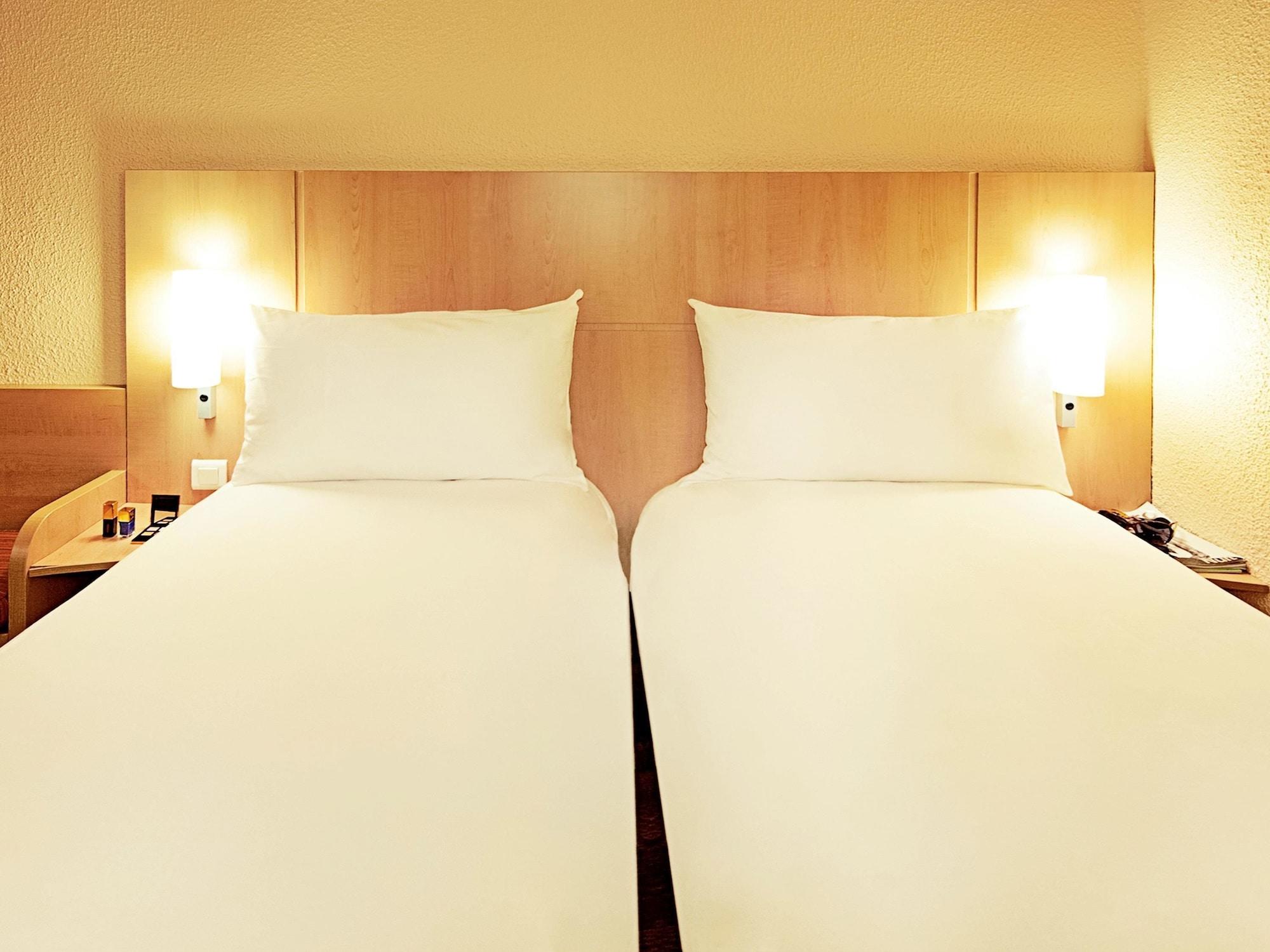 מלון Ibis Santiago Providencia מראה חיצוני תמונה
