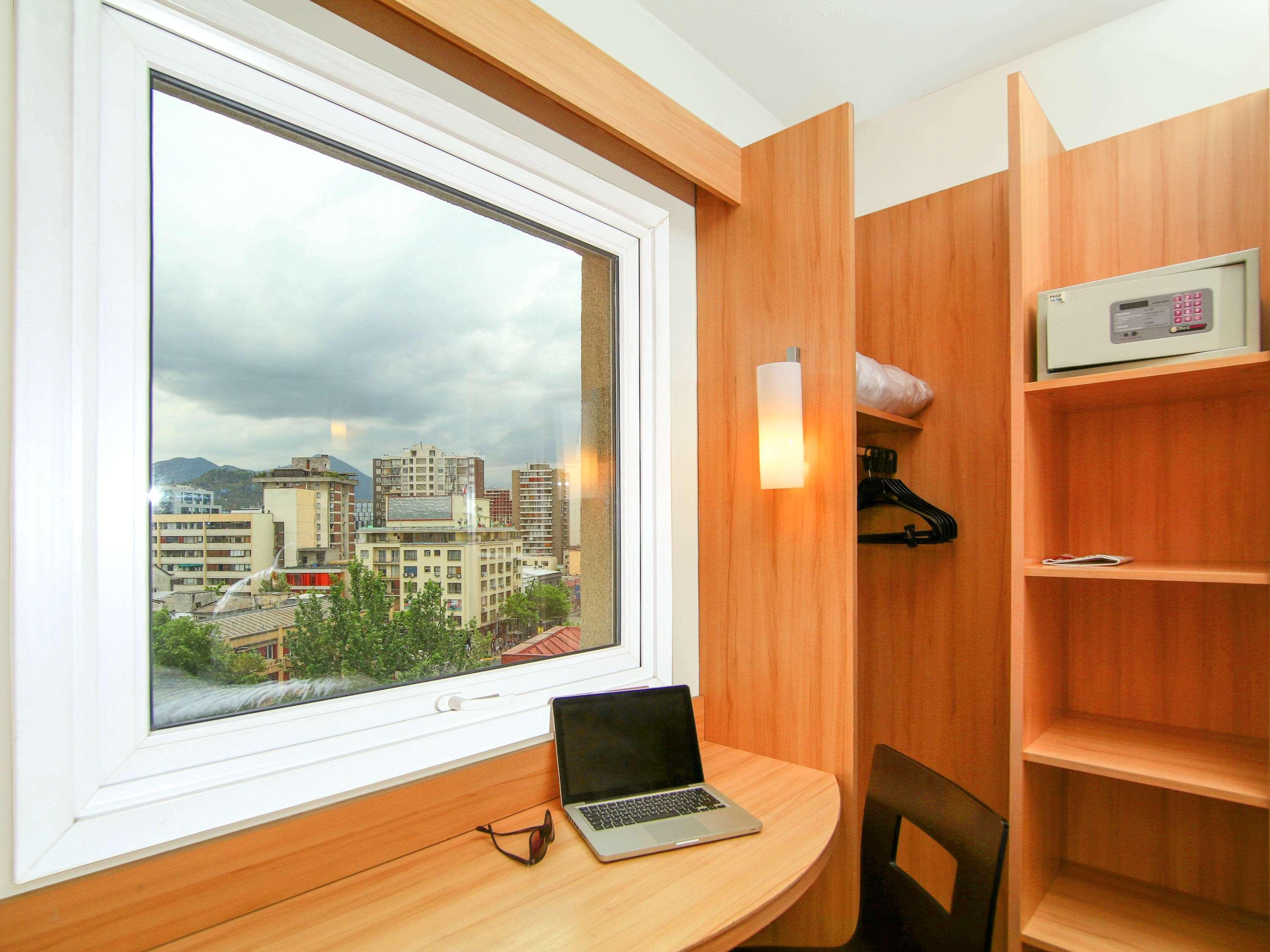 מלון Ibis Santiago Providencia מראה חיצוני תמונה