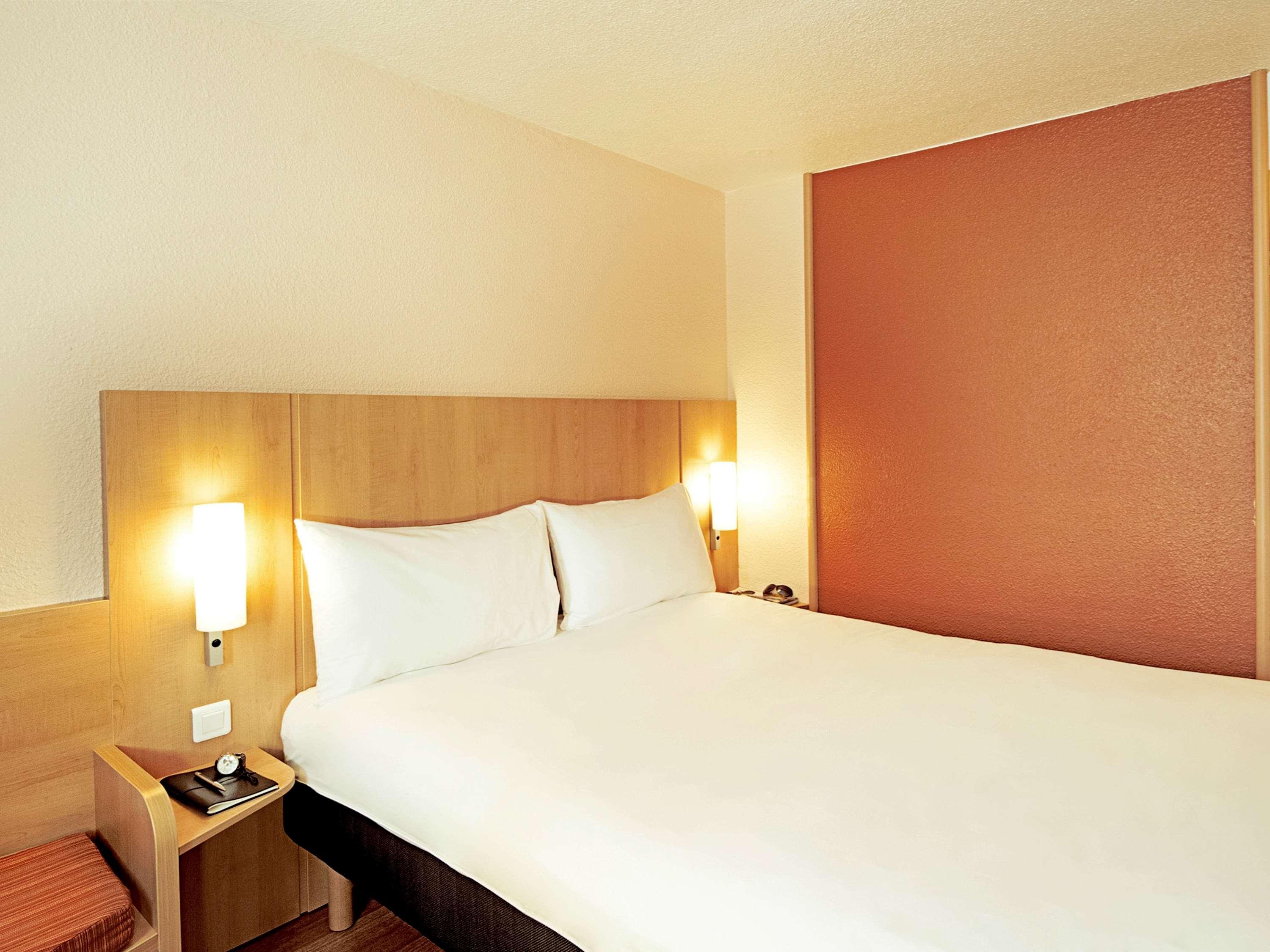 מלון Ibis Santiago Providencia מראה חיצוני תמונה