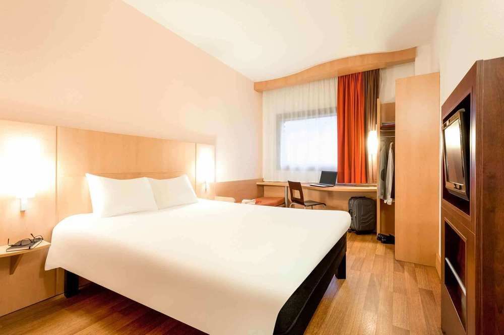 מלון Ibis Santiago Providencia מראה חיצוני תמונה