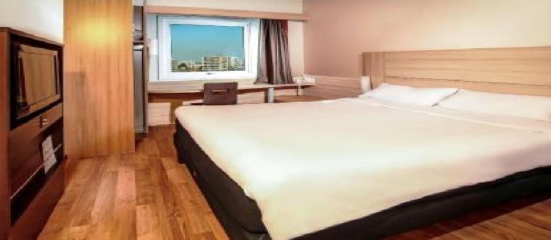 מלון Ibis Santiago Providencia מראה חיצוני תמונה