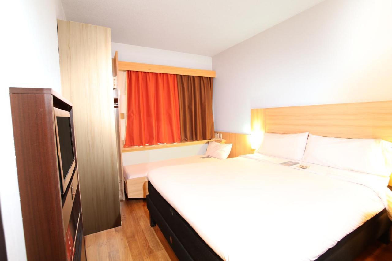 מלון Ibis Santiago Providencia מראה חיצוני תמונה