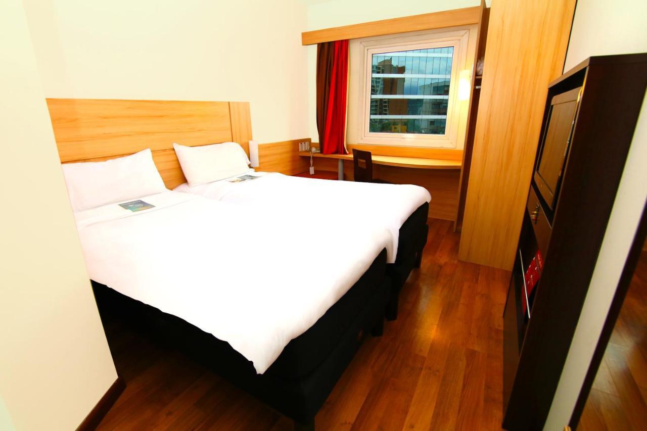 מלון Ibis Santiago Providencia מראה חיצוני תמונה