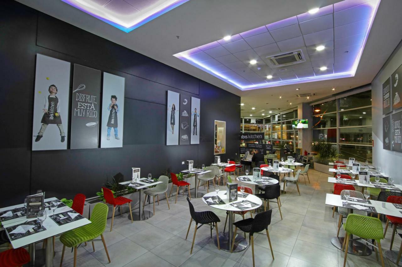 מלון Ibis Santiago Providencia מראה חיצוני תמונה